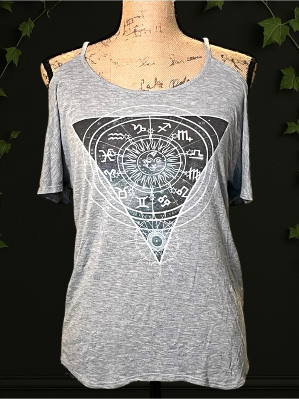 Zodiac Graphic Cold Shoulder Heather Gray Top Small